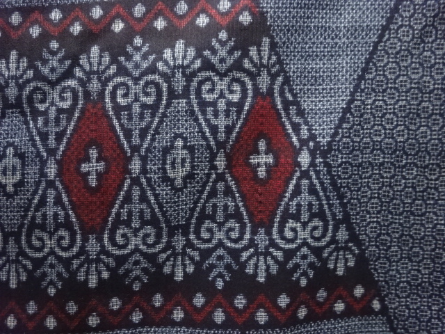 JAPANESE ANTIQUE KIMONO / SILK / OSHIMA TSUMUGI / DOROZOME / WOVEN SARASA